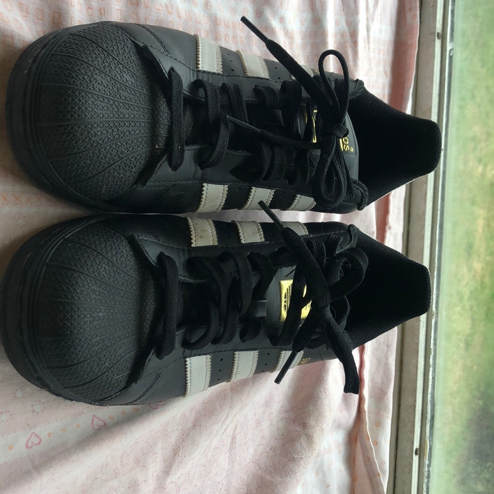 Black adidas (men’s)